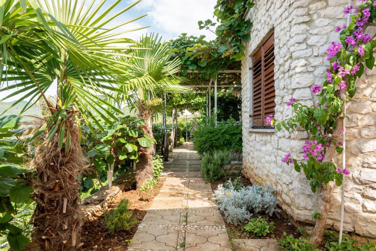 Apartments Mandica Rabac Luaran gambar
