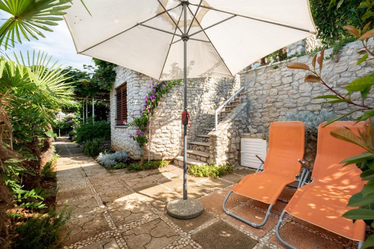 Apartments Mandica Rabac Luaran gambar
