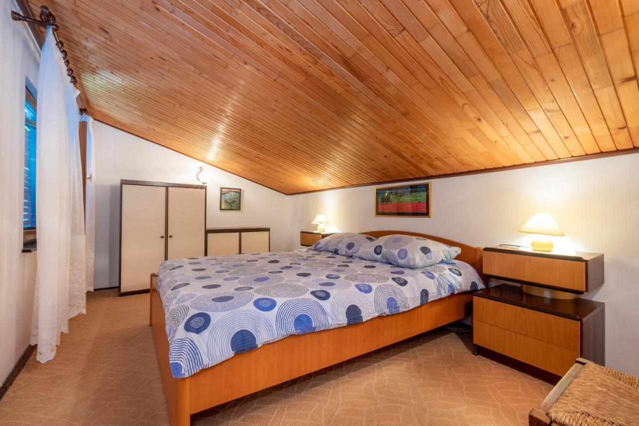 Apartments Mandica Rabac Luaran gambar