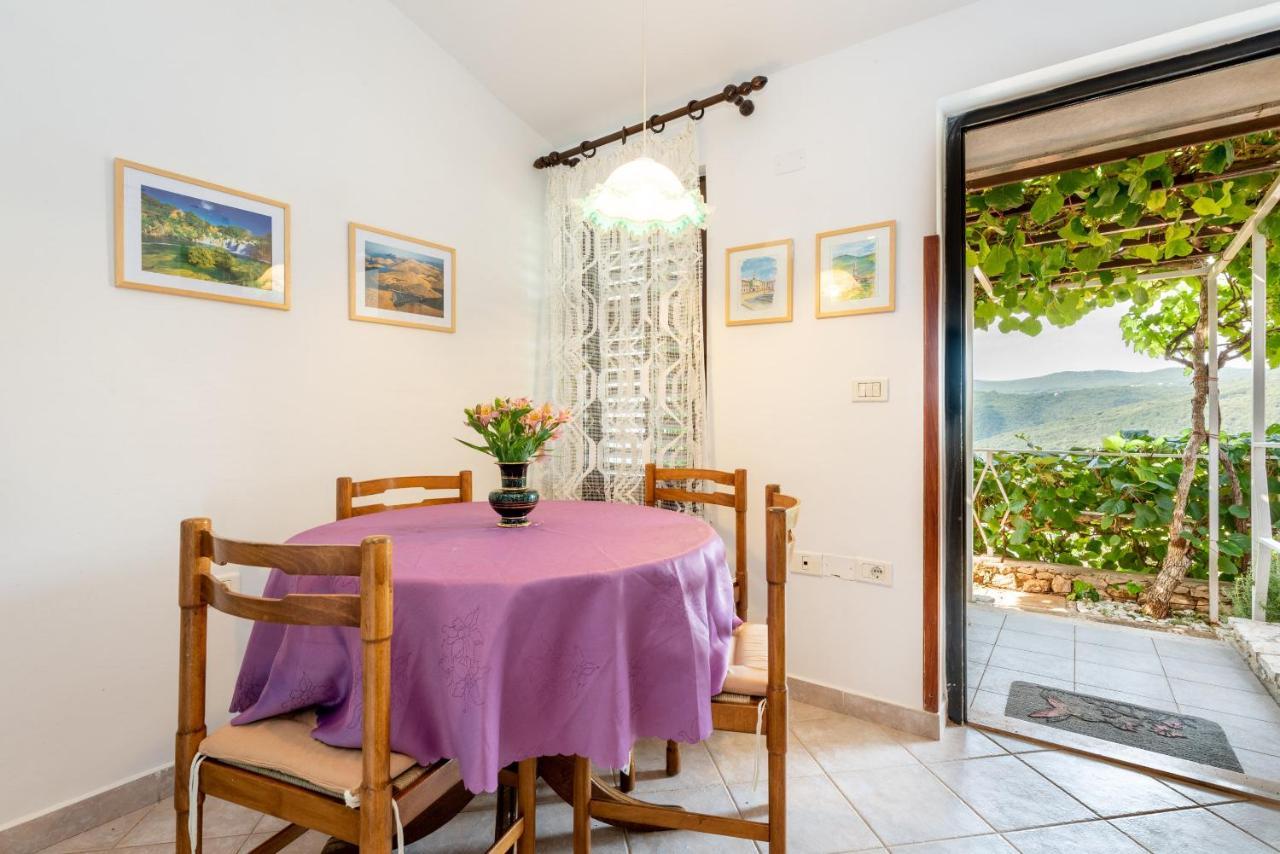 Apartments Mandica Rabac Luaran gambar