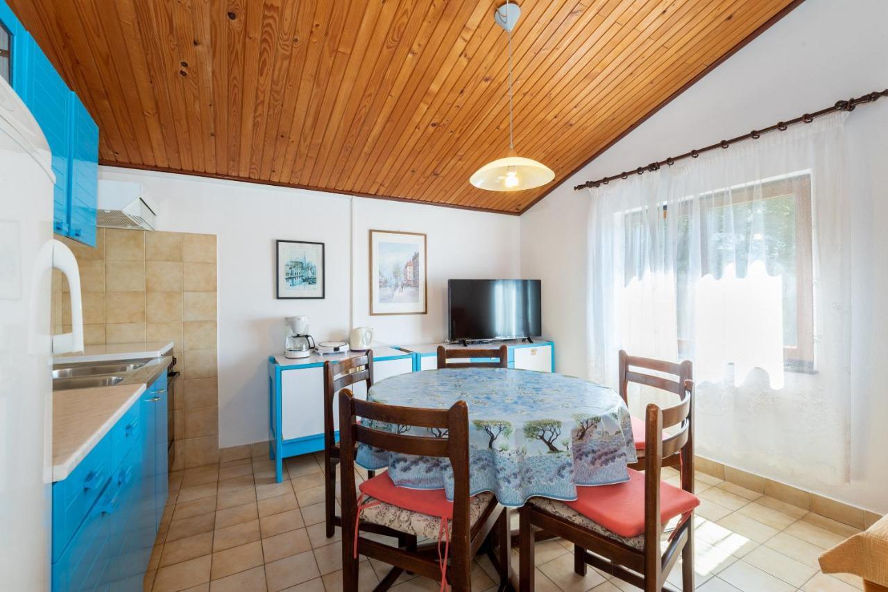 Apartments Mandica Rabac Luaran gambar