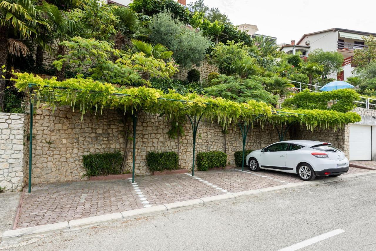Apartments Mandica Rabac Luaran gambar