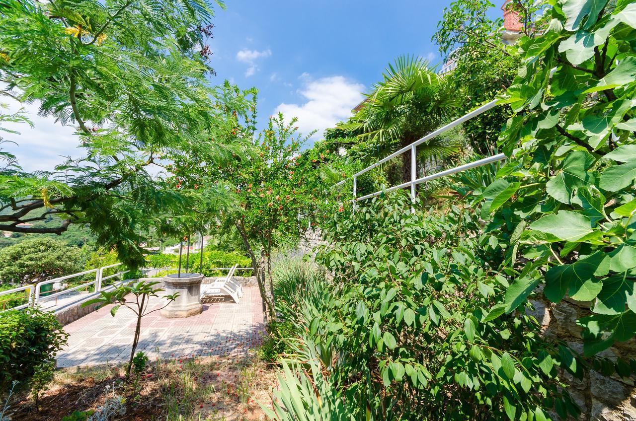Apartments Mandica Rabac Luaran gambar