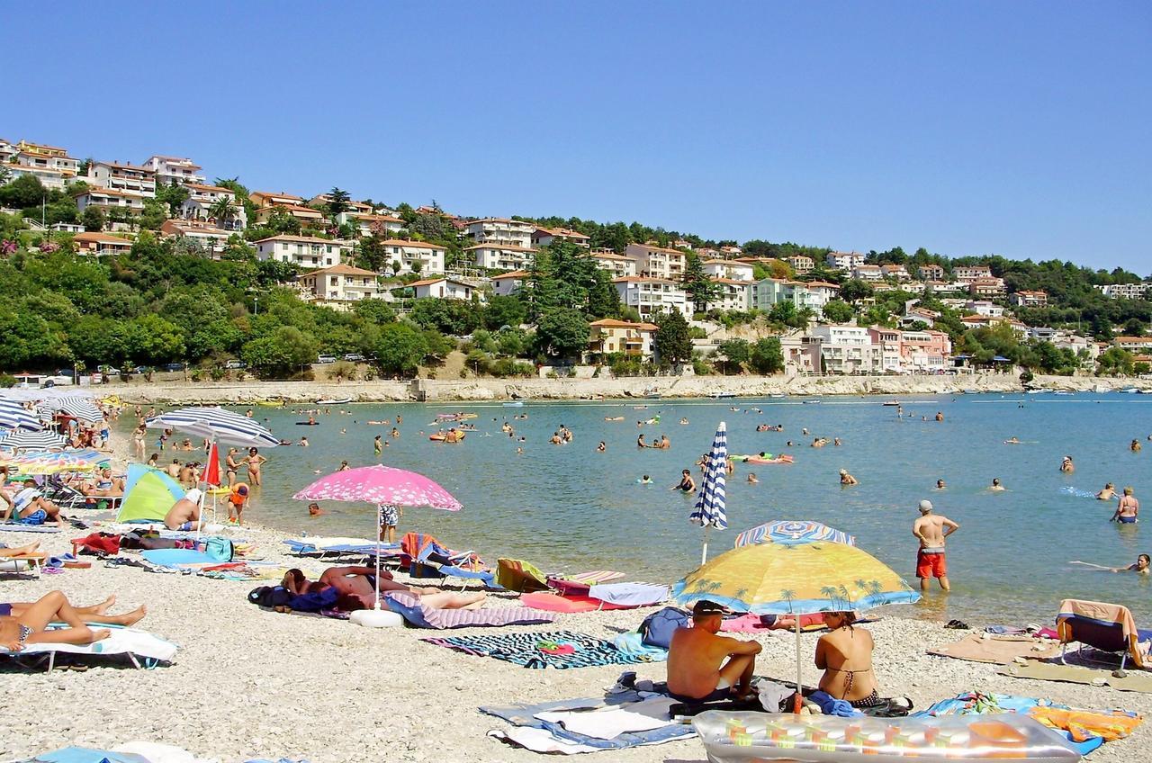 Apartments Mandica Rabac Luaran gambar