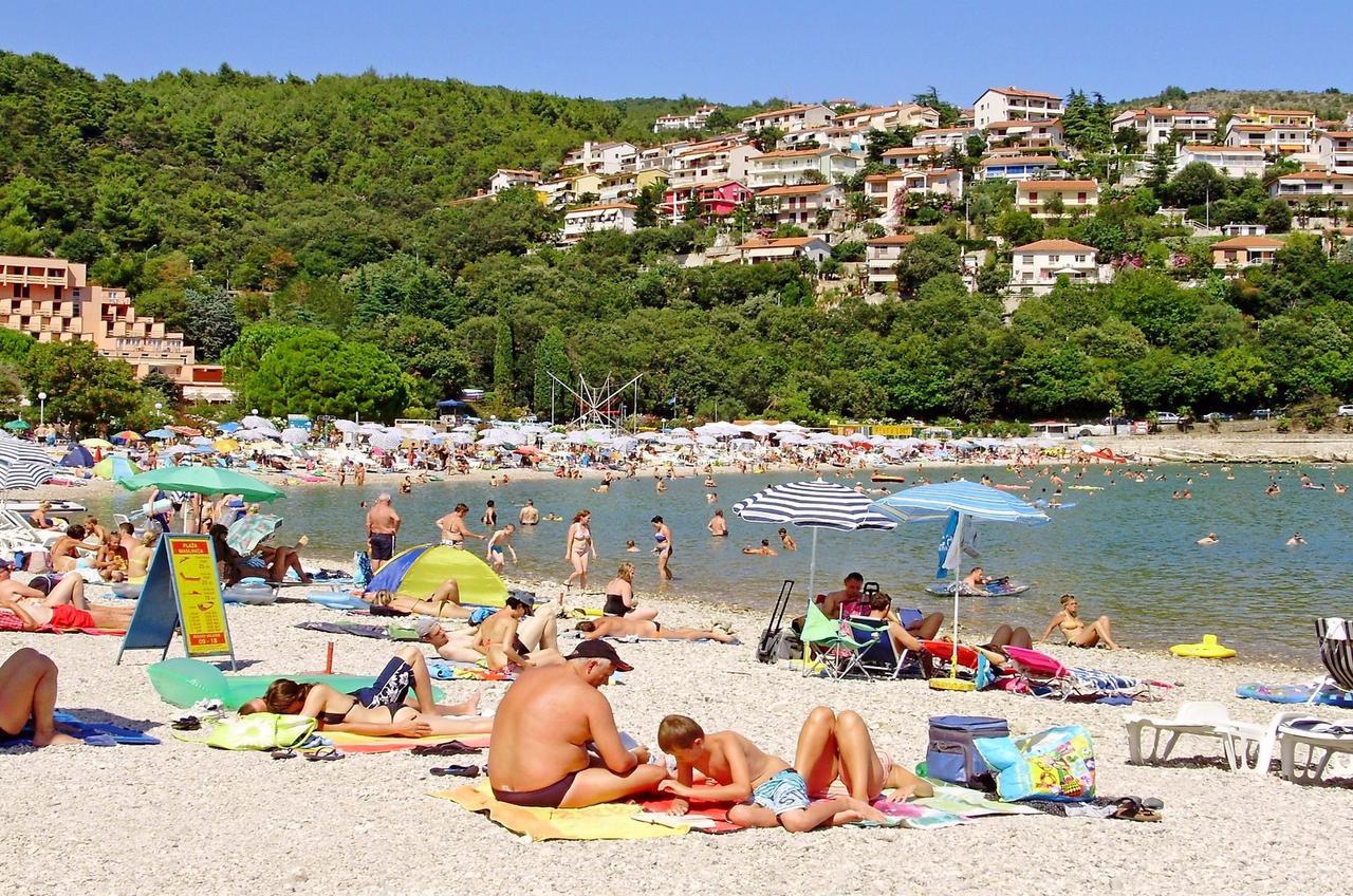 Apartments Mandica Rabac Luaran gambar