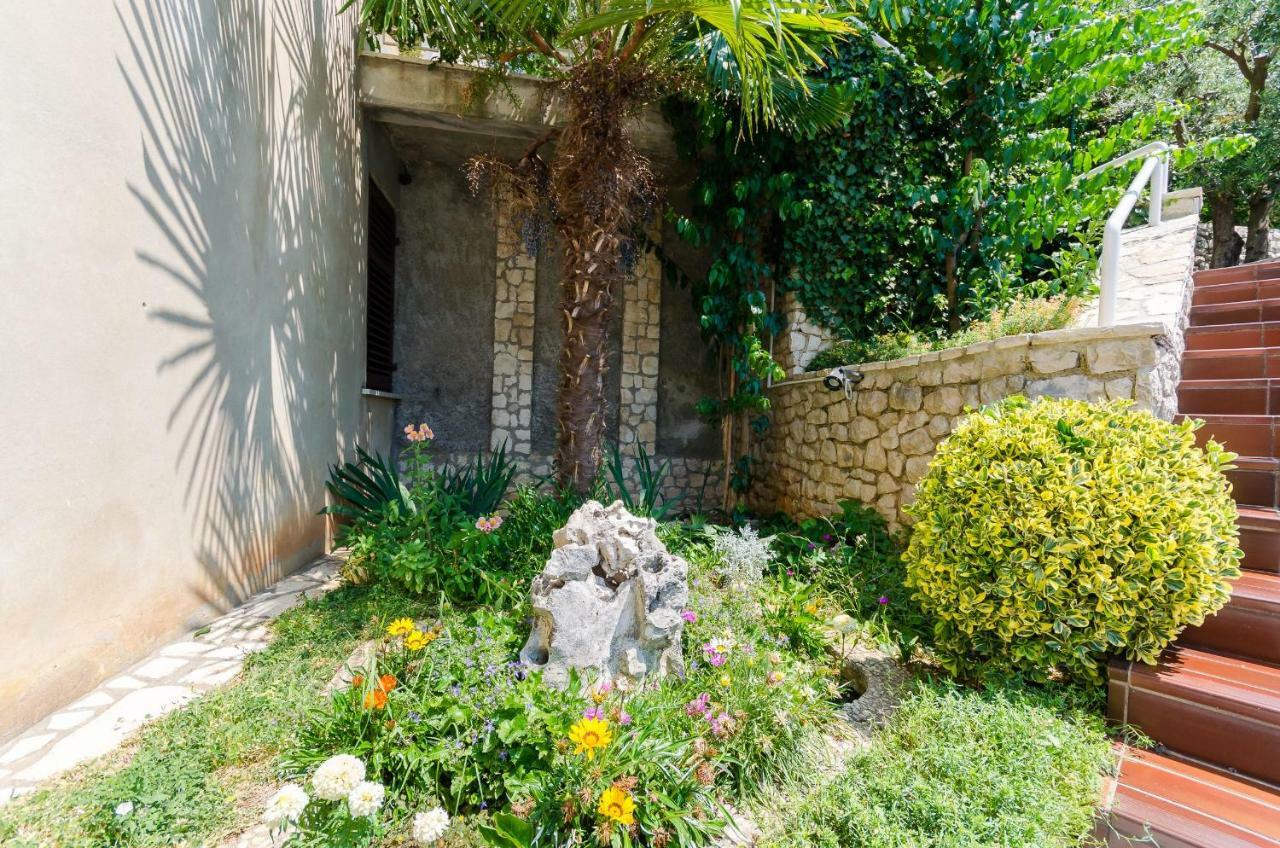 Apartments Mandica Rabac Luaran gambar
